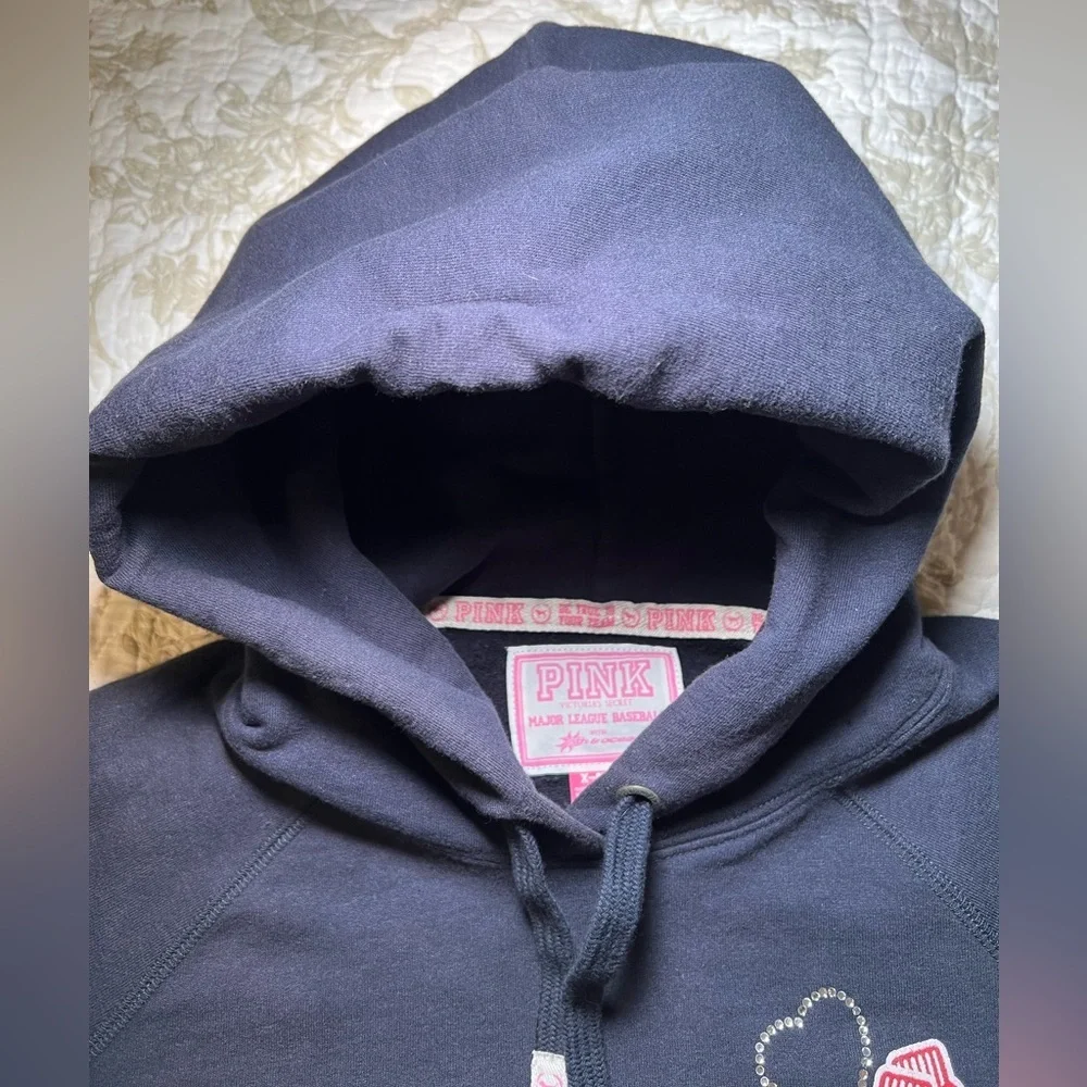Victorias Secret PINK Red Sox MLB Pullover Hoodie with Bling, size XS - Picture 2 of 12